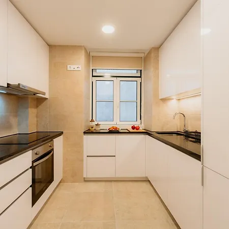 Mary Pink - No 2a - Gorgeous Two-bedroom Lisbon