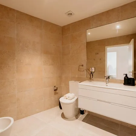 Mary Pink - No 2a - Gorgeous Two-bedroom *